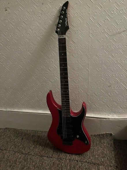 Photo of free Electric Guitar (W12) #4