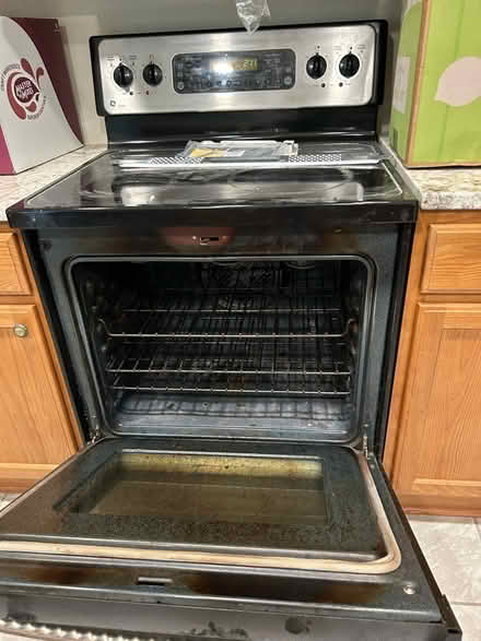 Photo of free Range/Convection Oven (Kissimmee off Kings Hwy) #2