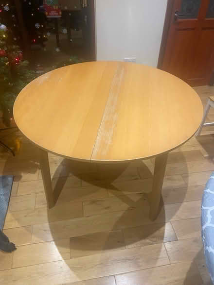 Photo of free Round extendable dining table (Abbey Wood SE2) #2