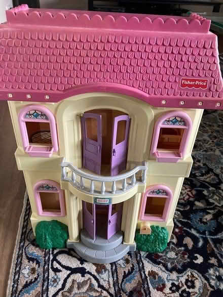 Photo of free Dolls house (Basildon SS16) #3