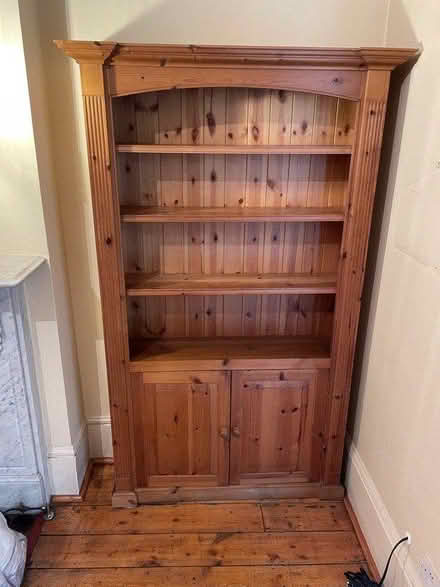 Photo of free Bookshelf with cupboard (Stoke Newington N16) #2