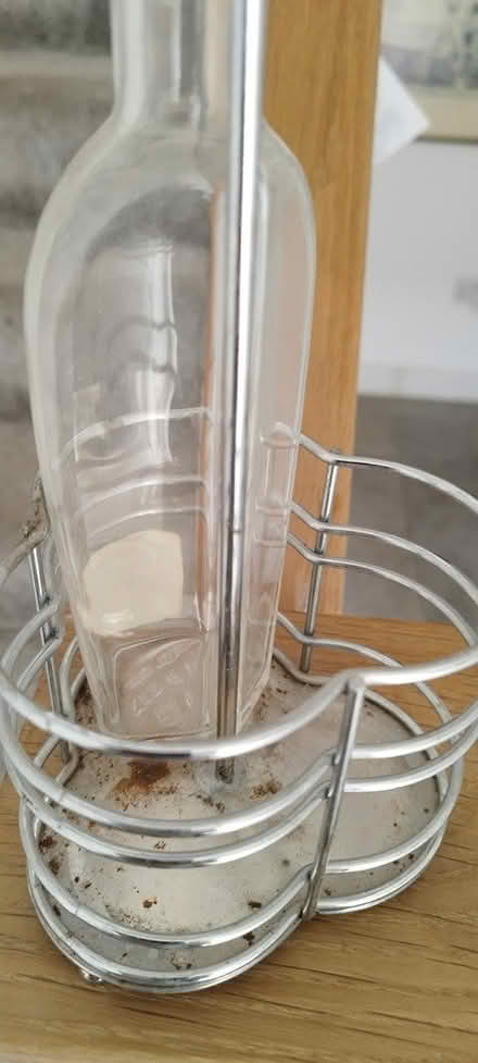 Photo of free oil and vinegar bottles (Morden SM4) #2