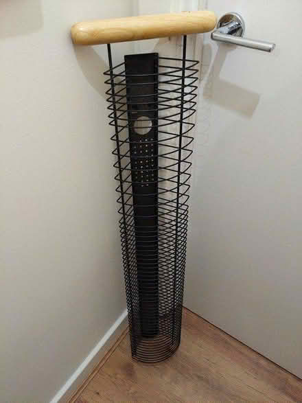 Photo of free CD/DVD storage rack (Ewell KT19) #1