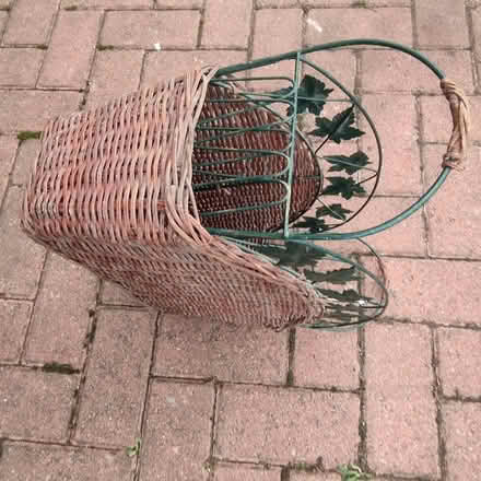 Photo of free Magazine basket (Morden SM4) #1