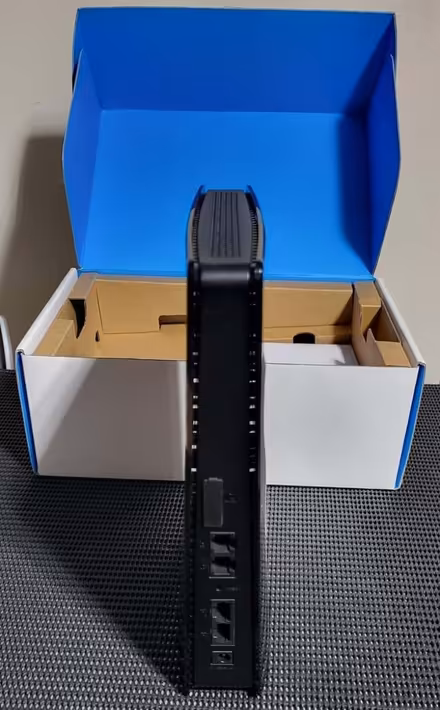 Photo of free Relish WLTFSR-115gn 4g Mobile Broadband wireless router (Caversham RG4) #2