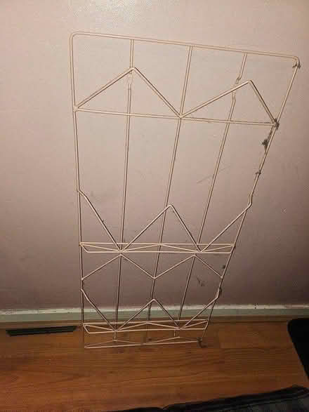 Photo of free Wall organiser in pink (SE1) #1