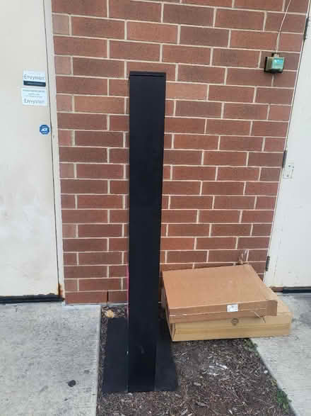 Photo of free T-Mobile Store Stand (Rogers Park) #1