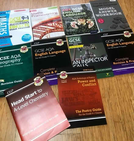 Photo of free GCSE books like new (Chalfont St Peter (SL9)) #1