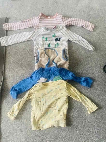 Photo of free Mixed ages,gender clothes and shoes (HA9 Wembley park) #3