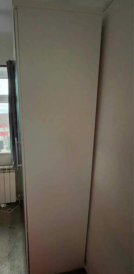 Photo of free Mirrored wardrobe. NO TIME WASTERS (Eltham SE9) #3