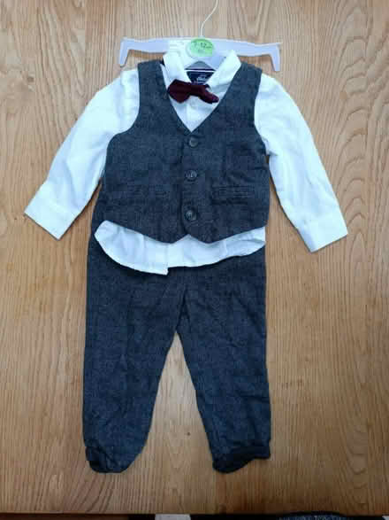 Photo of free Boys outfit 9-12 months (Saltaire BD18) #2