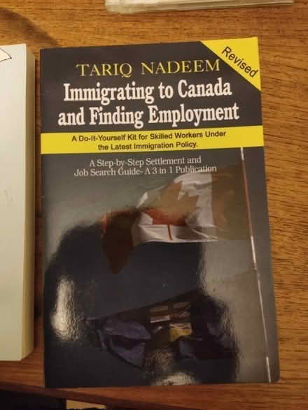 Photo of free Various books. - can split if (Sandilands CR0) #1
