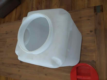 Photo of free 30L container with screw on lid (Dover Gardens SA) #2