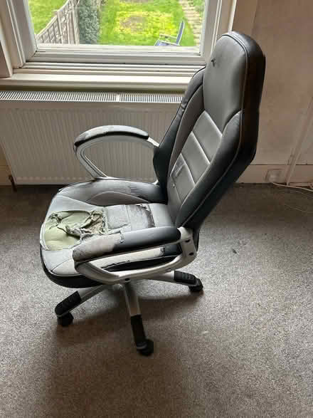 Photo of free Office chair (East Dulwich) #3