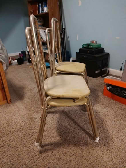 Photo of free Vintage kids chairs 4 (Odenton, near Odenton Elem) #2
