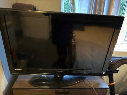 Photo of free 32 inch tv (BA14) #1