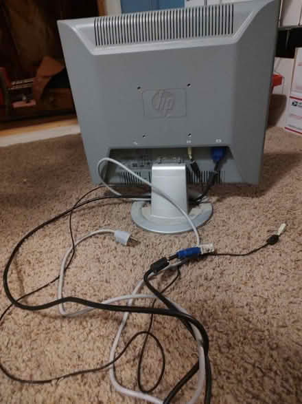 Photo of free HP computer monitor (Odenton, near Odenton Elem) #2