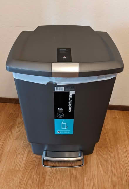 Photo of free Kitchen trash can (Near downtown Sunnyvale) #1