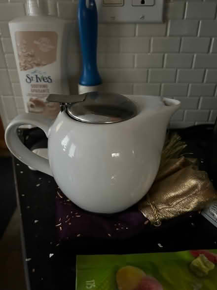 Photo of free Tea pot (Meadowvale) #1