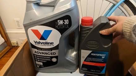 Photo of free 5W30 oil, VW car mats and More (02148) #1