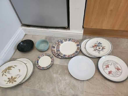 Photo of free Dinner plates&bowls (Bretch Hill OX16) #1