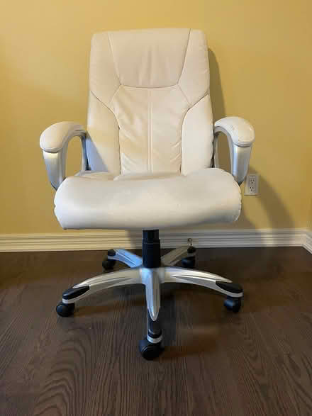Photo of free White office chair (Southwest Oakville) #3