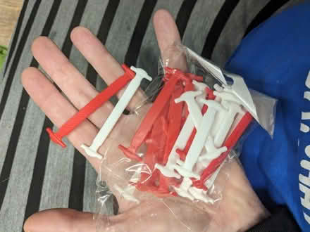 Photo of free No-tie shoelaces (Podsmead GL1) #1