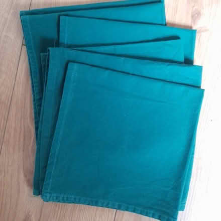 Photo of free 6 green cotton napkins (Parkstreet AL2) #1