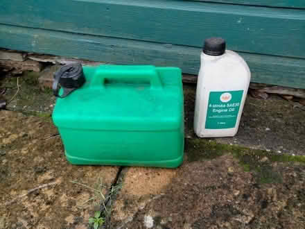 Photo of free Petrol can and lawnmower oil (Buckhurst Hill IG9) #1
