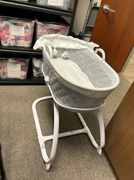 Photo of free Baby bassinet (Eubank/Montgomery) #2