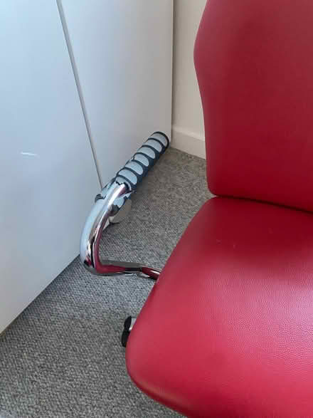 Photo of free Office swivel chair (G76) #1