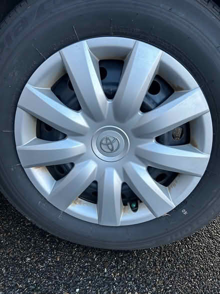 Photo of 2005 Camry Hubcap (Mountlake Terrace) #1