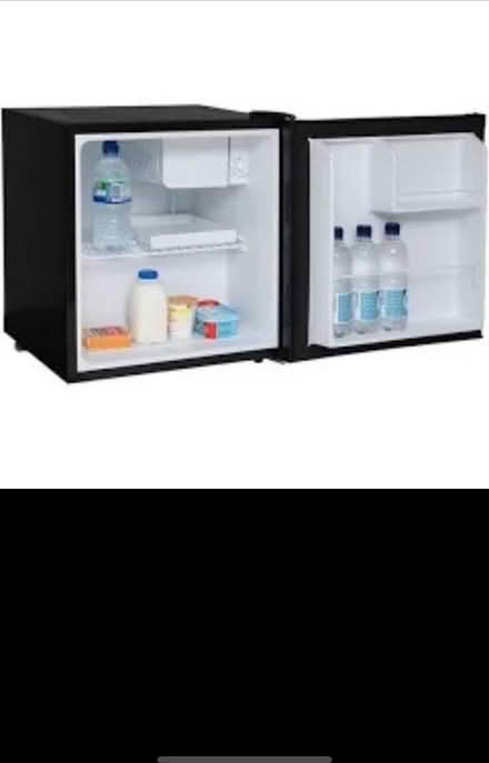 Photo of Mini fridge/counter top fridge (Balti Triangle B12) #1