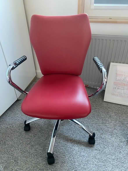 Photo of free Office swivel chair (G76) #3