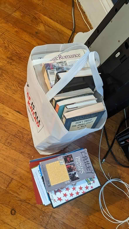 Photo of free Books and Films (02148) #1