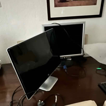 Photo of free Desktop +! 2 monitors (Stevenage SG1) #2