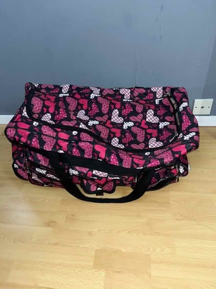 Photo of free Suitcase (Abronhill, Cumbernauld, G67) #1
