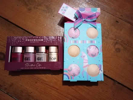 Photo of free Bath bombs and nail polish set (HP13 Terriers near RGS) #1