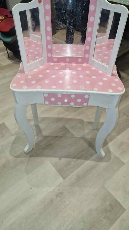 Photo of free Pink make up desk (Ingoldisthorpe, PE31) #1