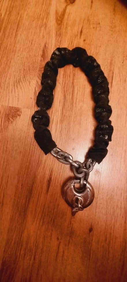 Photo of free Security chain and padlock (SE14) #1