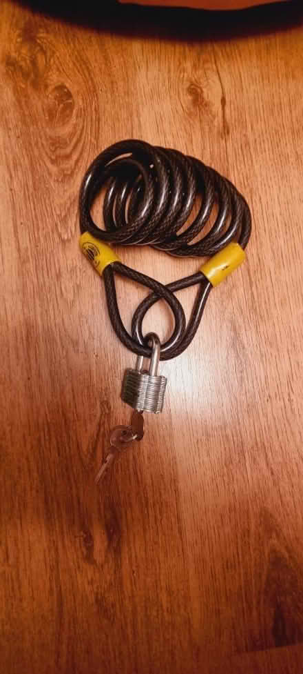 Photo of free Security wire and padlock (SE14) #1