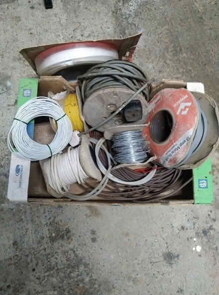 Photo of free A box of mixed cables and wires (Ilkley LS29) #1