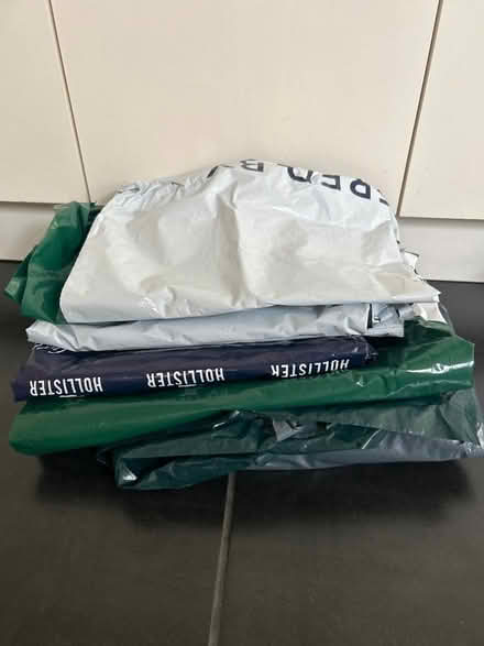 Photo of free Large plastic parcel bags (Chiswick W4 near High Road) #1