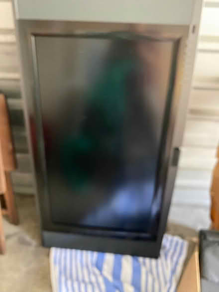 Photo of free Flat screen TV (Largo) #1