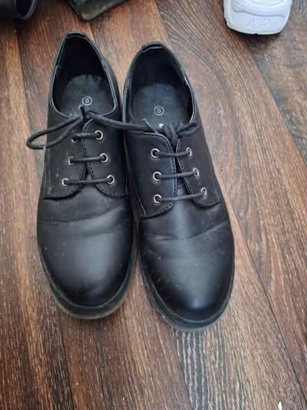 Photo of free Pair of size 5 shoes never been worn (Honor Oak SE23) #2