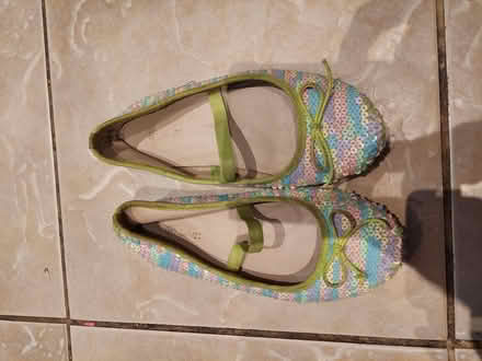 Photo of free Shoes (CW2) #1