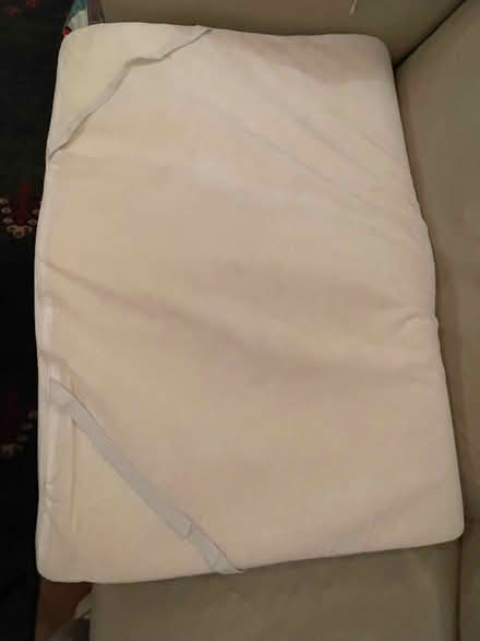 Photo of free Single mattress topper (SE16 Rotherhithe) #1