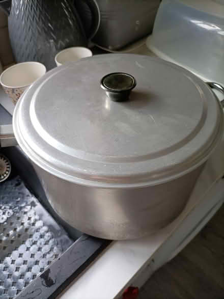 Photo of free Pot (Yoker G14) #1