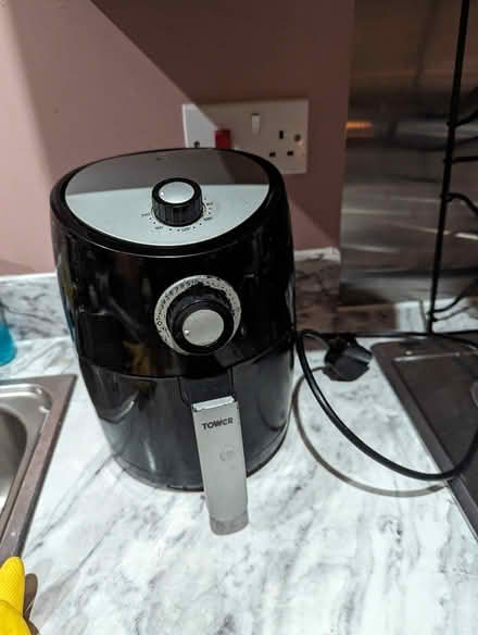 Photo of free Small air fryer (Smethwick) #1