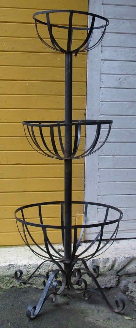 Photo of free 3-tier plant stand (Kendal LA9) #1